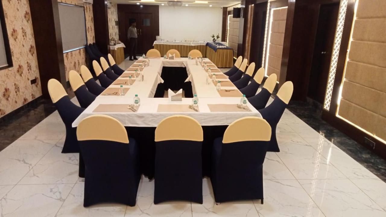 Hotel Eden Karwar Εξωτερικό φωτογραφία
